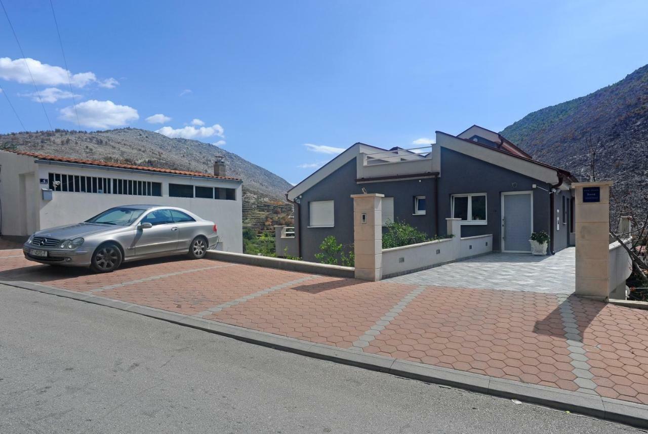 Apartments Josip Zrnovnica Exterior photo